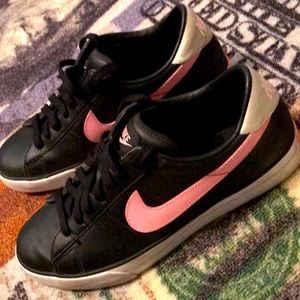 Womens nikes